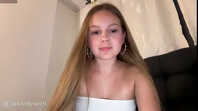 lovely sofi  online show from 04/24/26, 02:47