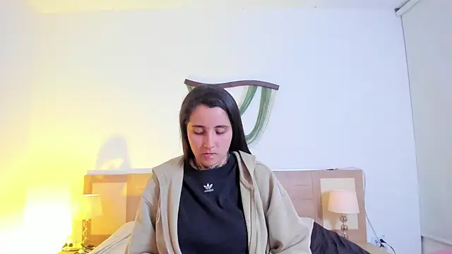 Elisa n Emma online show from 04/21/26, 01:42