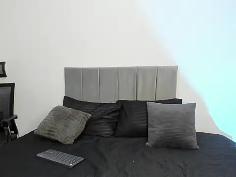 Snapshot of Pamela__83 chatting on 04/02/26, 08:06 Pamela 83 online show from 04/02/26, 08:06