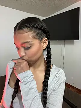 MIAHREINS online show from 04/26/26, 04:54