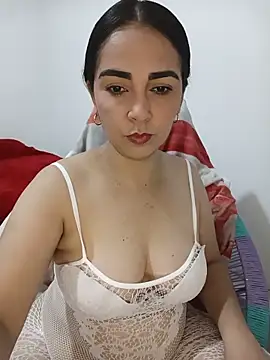 Emily Divi69 online show from 05/13/26, 01:03