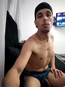 JauriBigClouds online show from 04/20/26, 01:14