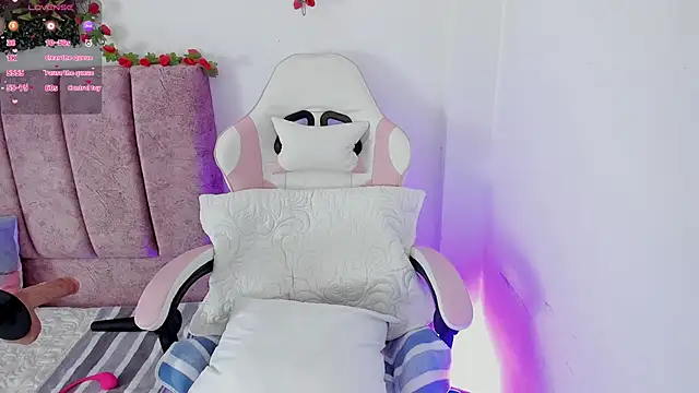 alisson boobs   online show from 06/16/26, 11:18