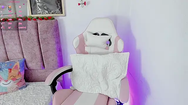 alisson boobs   online show from 07/03/26, 11:00