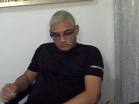 boyhot07 online show from 04/03/26, 04:21