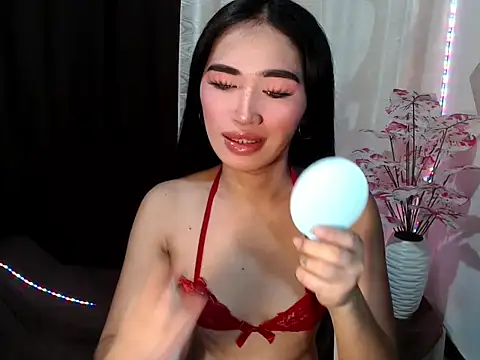 Snapshot of urasiankylie chatting on 07/09/26, 05:39 urasiankylie online show from 07/09/26, 05:39