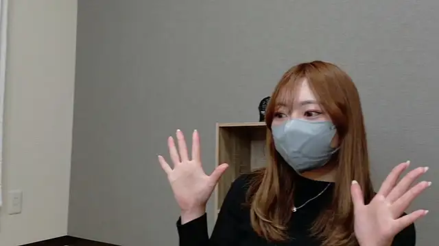 YUA 0425 online show from 04/25/26, 10:18