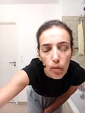 Lolaa92i online show from 04/11/26, 10:30