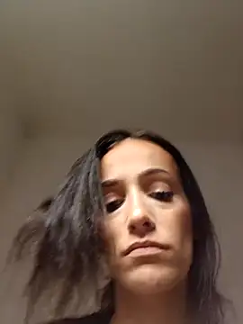 Lolaa92i online show from 04/14/26, 12:00