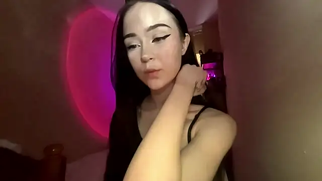 Adeline star online show from 04/22/26, 10:17