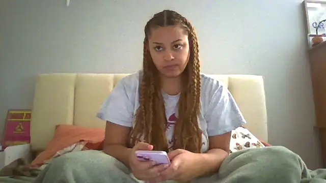 Snapshot of madzbailey chatting on 05/12/26, 07:22 madzbailey online show from 05/12/26, 07:22