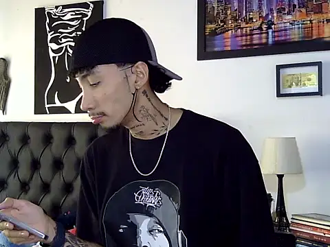 pippe hot22 online show from 04/08/26, 04:07