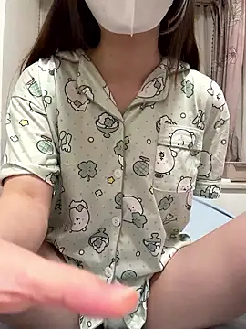 Snapshot of Ss-weiwei chatting on 07/18/26, 01:48 Ss-weiwei online show from 07/18/26, 01:48