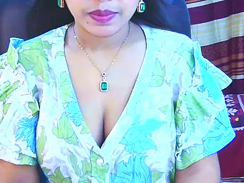 Snapshot of Noor_Zarin chatting on 04/22/26, 05:36 Noor Zarin online show from 04/22/26, 05:36