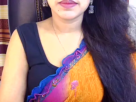 Snapshot of Noor_Zarin chatting on 04/28/26, 09:42 Noor Zarin online show from 04/28/26, 09:42