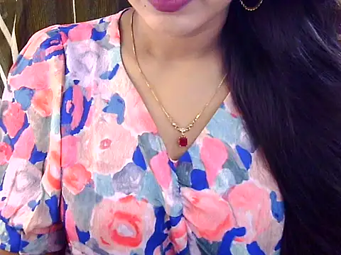 Snapshot of Noor_Zarin chatting on 05/14/26, 02:57 Noor Zarin online show from 05/14/26, 02:57