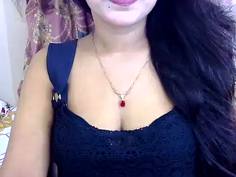 Snapshot of Noor_Zarin chatting on 05/17/26, 12:01 Noor Zarin online show from 05/17/26, 12:01
