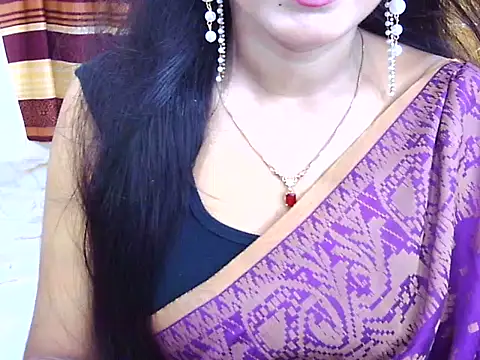 Snapshot of Noor_Zarin chatting on 05/20/26, 10:49 Noor Zarin online show from 05/20/26, 10:49