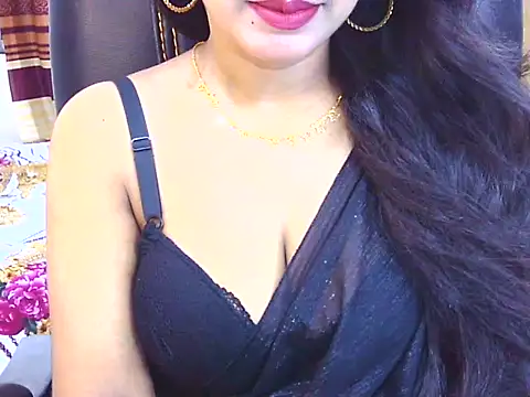 Snapshot of Noor_Zarin chatting on 05/22/26, 04:12 Noor Zarin online show from 05/22/26, 04:12