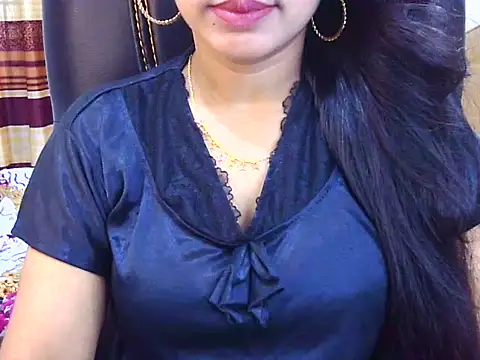 Snapshot of Noor_Zarin chatting on 05/23/26, 04:18 Noor Zarin online show from 05/23/26, 04:18