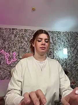 moneyforPeaches online show from 04/10/26, 05:17