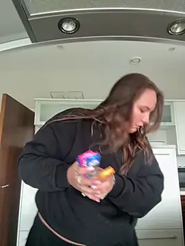 Hollpopss online show from 04/17/26, 01:36