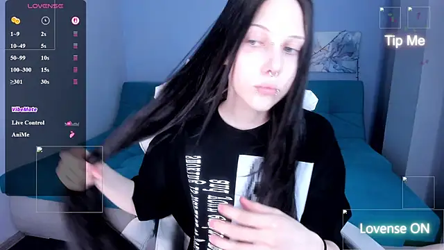 SugarBunny18 online show from 06/19/26, 03:00