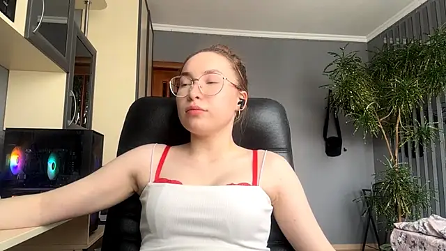 Milaissocute online show from 04/23/26, 11:20