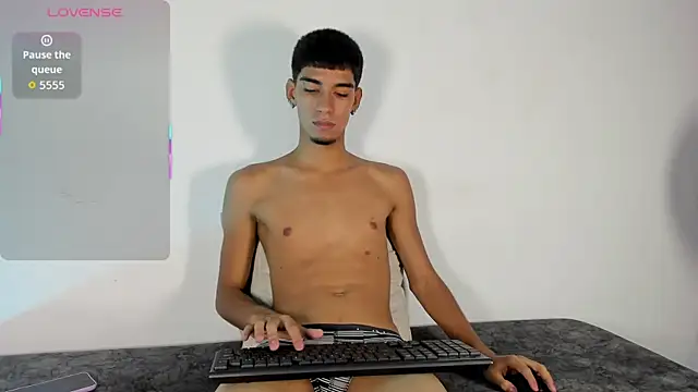 thiago ortizz online show from 04/21/26, 03:02