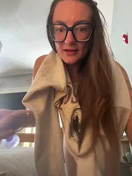 MiaLovesxxx online show from 04/29/26, 10:08