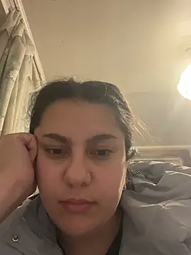 Mary Lia online show from 04/29/26, 06:14