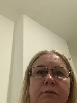 MilaLila204 online show from 04/19/26, 06:10