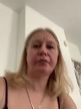 MilaLila204 online show from 04/22/26, 09:55