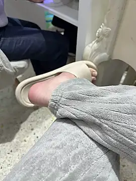 L7D8521 online show from 04/18/26, 11:14