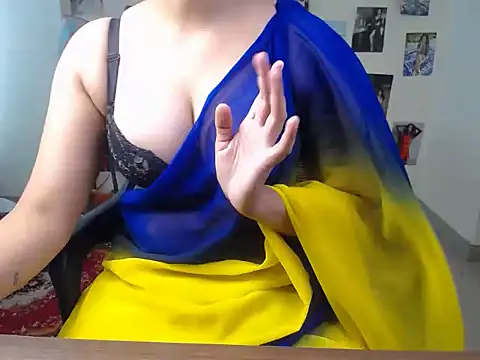 Snapshot of Kinky_babyy chatting on 06/19/26, 05:23 Kinky babyy online show from 06/19/26, 05:23