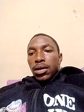Snapshot of alphamale25 chatting on 05/16/26, 03:58 alphamale25 online show from 05/16/26, 03:58
