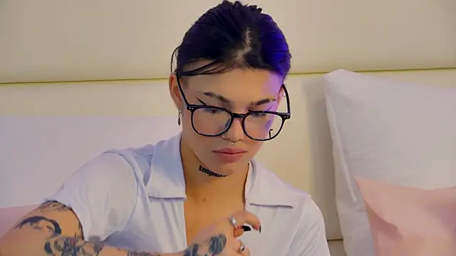 YasminnStorm online show from 04/18/26, 04:49