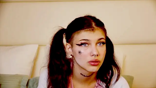 YasminnStorm online show from 07/27/26, 04:08