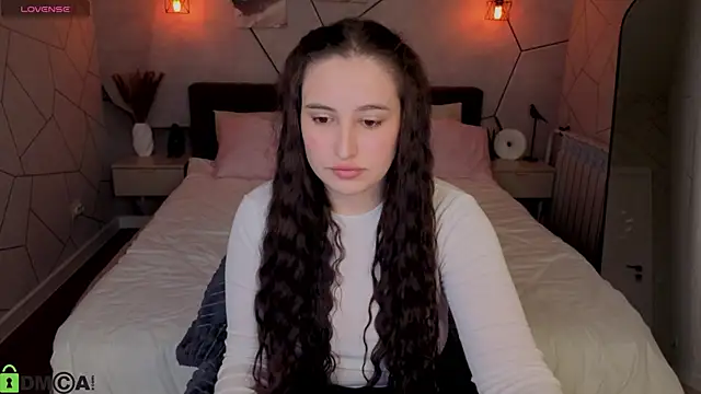 Elizabet Collins online show from 04/23/26, 09:19