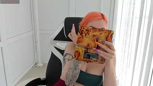 NightLeaf online show from 04/12/26, 10:31