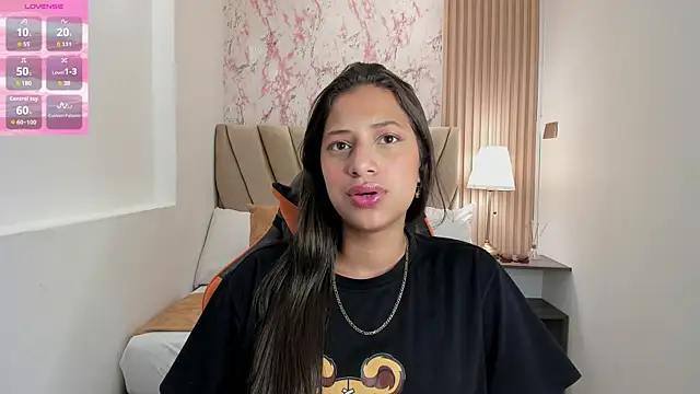 Snapshot of Atiena_ chatting on 04/15/26, 06:48 Atiena online show from 04/15/26, 06:48