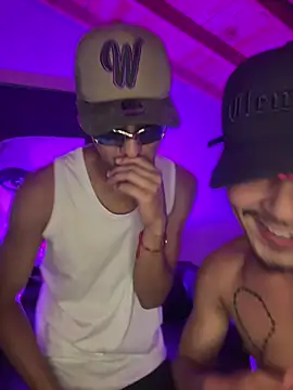 Cuteathleticboys online show from 04/11/26, 11:53