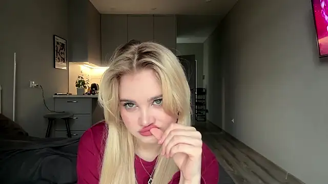 kirtova  online show from 04/18/26, 09:13