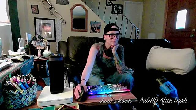 juneafterhours online show from 04/25/26, 08:28