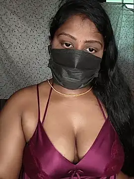 Snapshot of Romantic_Woman chatting on 05/16/26, 06:54 Romantic Woman online show from 05/16/26, 06:54