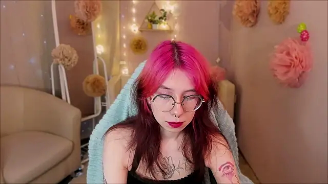 Alice Nyx online show from 04/05/26, 08:17