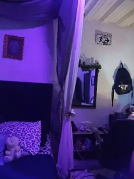 Abby deluna  online show from 04/24/26, 04:37