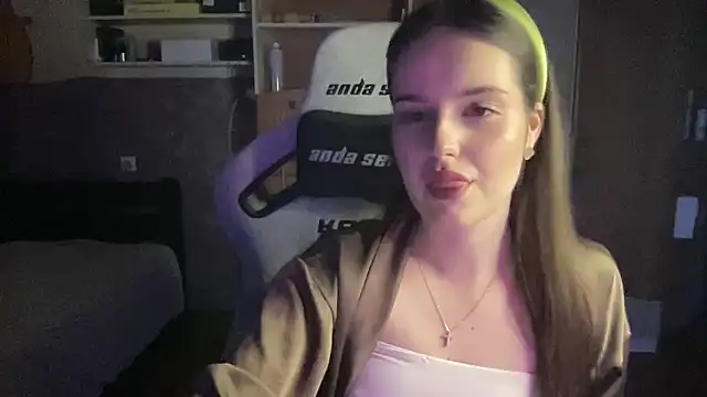 Snapshot of Oleksiiss chatting on 04/19/26, 12:22 Oleksiiss online show from 04/19/26, 12:22