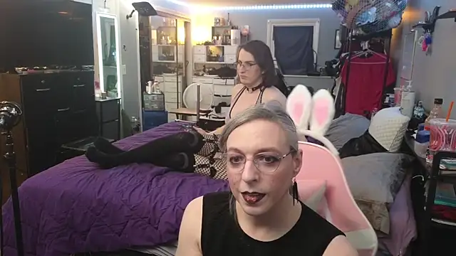 PolyCircus online show from 04/22/26, 03:53