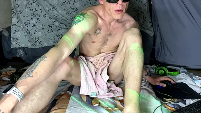 Snapshot of Lulituns chatting on 04/04/26, 05:38 Lulituns online show from 04/04/26, 05:38